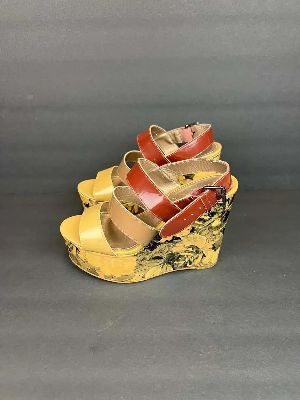 Andrea Gomez Patent Leather Colorblock Floral Platform Wedge Sandals Size 9
